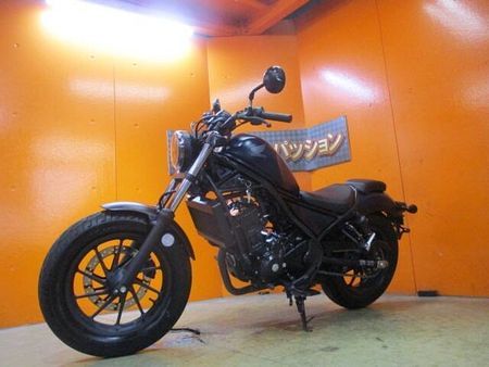 ホンダ レブル 250 モデルチェンジ後のレブル!ガーニッシュにシーソーペダルでクラシカル仕様にした一台ですよ!! 2