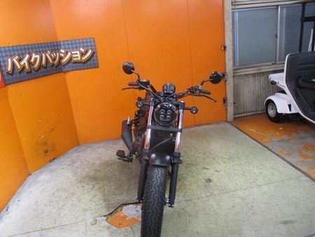 ホンダ レブル 250 モデルチェンジ後のレブル!ガーニッシュにシーソーペダルでクラシカル仕様にした一台ですよ!! 69
