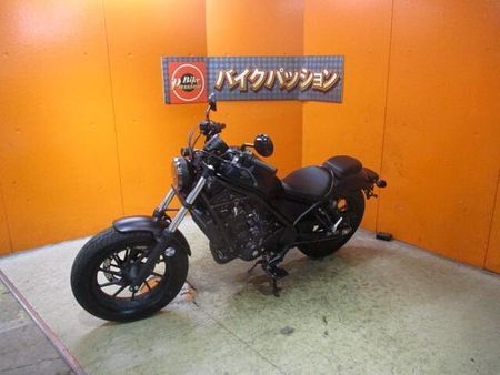 ホンダ レブル 250 モデルチェンジ後のレブル!ガーニッシュにシーソーペダルでクラシカル仕様にした一台ですよ!! 71