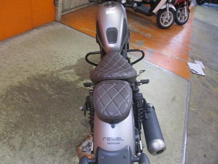ホンダ レブル 250 USB電源にエンジガード装備のマイチェン後のレブルが入荷!安心の1オーナー車でこの価格!! 48