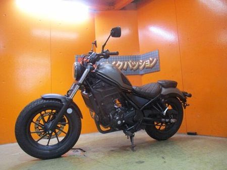 ホンダ レブル 250 USB電源にエンジガード装備のマイチェン後のレブルが入荷!安心の1オーナー車でこの価格!! 59