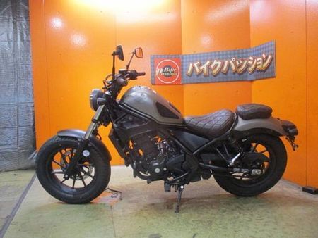 ホンダ レブル 250 USB電源にエンジガード装備のマイチェン後のレブルが入荷!安心の1オーナー車でこの価格!! 62