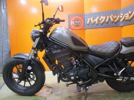 ホンダ レブル 250 USB電源にエンジガード装備のマイチェン後のレブルが入荷!安心の1オーナー車でこの価格!! 64