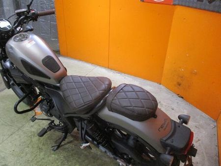 ホンダ レブル 250 USB電源にエンジガード装備のマイチェン後のレブルが入荷!安心の1オーナー車でこの価格!! 69
