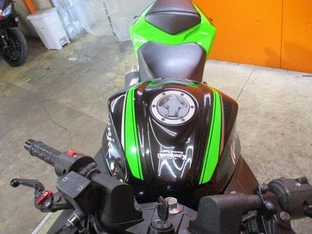 カワサキ ニンジャ 250 希少な2017年のKRTエディションが緊急入荷!この状態でこの価格は正に他店追従不可能価格 29