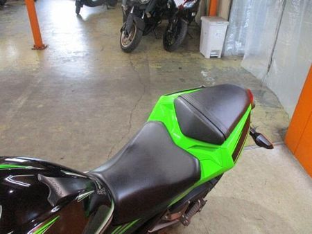 カワサキ ニンジャ 250 希少な2017年のKRTエディションが緊急入荷!この状態でこの価格は正に他店追従不可能価格 4