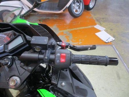 カワサキ ニンジャ 250 希少な2017年のKRTエディションが緊急入荷!この状態でこの価格は正に他店追従不可能価格 39