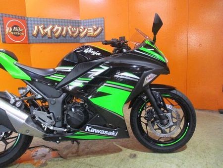 カワサキ ニンジャ 250 希少な2017年のKRTエディションが緊急入荷!この状態でこの価格は正に他店追従不可能価格 49
