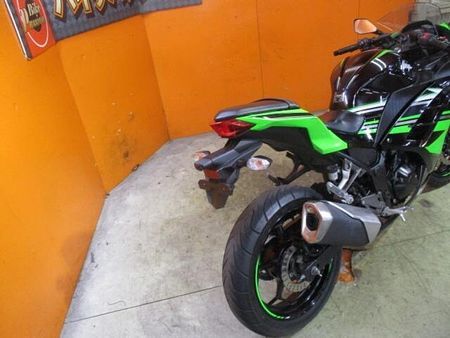 カワサキ ニンジャ 250 希少な2017年のKRTエディションが緊急入荷!この状態でこの価格は正に他店追従不可能価格 57