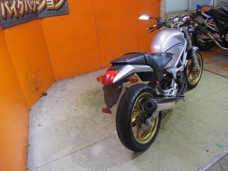 ホンダ VTR250 希少な2012年のFiのVTRが入荷!ETC装備でこの価格は他店追従不可能価格 63