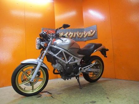 ホンダ VTR250 希少な2012年のFiのVTRが入荷!ETC装備でこの価格は他店追従不可能価格 64
