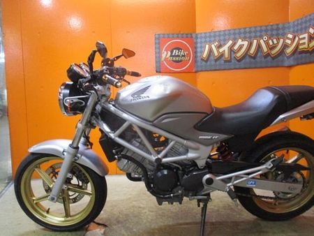 ホンダ VTR250 希少な2012年のFiのVTRが入荷!ETC装備でこの価格は他店追従不可能価格 69