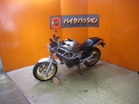 ホンダ VTR250 希少な2012年のFiのVTRが入荷!ETC装備でこの価格は他店追従不可能価格 78