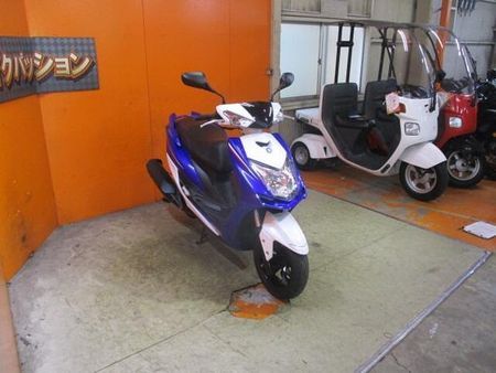ヤマハ シグナスX SR シグナスの中でも完成形といわれた!BF90モデルのシグナスが緊急入荷!乗るなら空冷ですよね 30