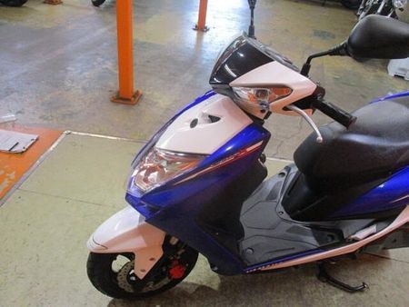 ヤマハ シグナスX SR シグナスの中でも完成形といわれた!BF90モデルのシグナスが緊急入荷!乗るなら空冷ですよね 10