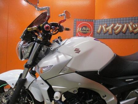 スズキ GSR400 2009年の61PSフルパワーの後期のGSR400が入荷!ETCはじめ走り系のカスタム車! 20