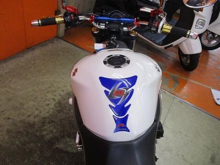 スズキ GSR400 2009年の61PSフルパワーの後期のGSR400が入荷!ETCはじめ走り系のカスタム車! 39