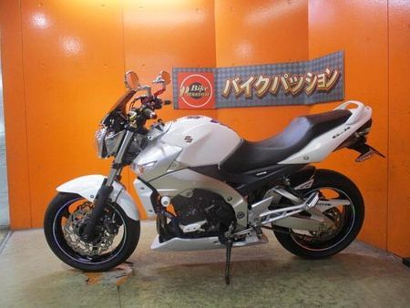 スズキ GSR400 2009年の61PSフルパワーの後期のGSR400が入荷!ETCはじめ走り系のカスタム車! 66