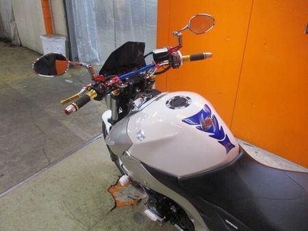 スズキ GSR400 2009年の61PSフルパワーの後期のGSR400が入荷!ETCはじめ走り系のカスタム車! 72