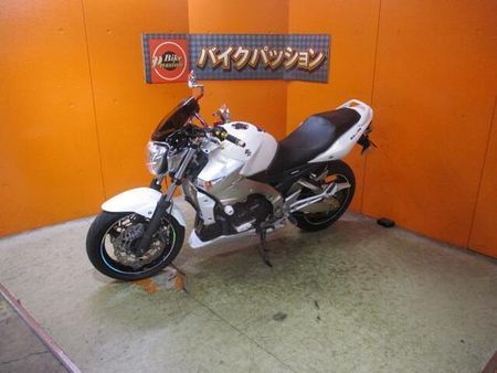 スズキ GSR400 2009年の61PSフルパワーの後期のGSR400が入荷!ETCはじめ走り系のカスタム車! 77