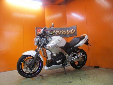 スズキ GSR400 2009年の61PSフルパワーの後期のGSR400が入荷!ETCはじめ走り系のカスタム車! 78