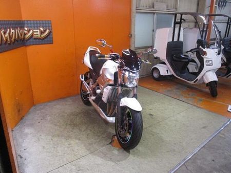 スズキ GSR400 2009年の61PSフルパワーの後期のGSR400が入荷!ETCはじめ走り系のカスタム車! 79