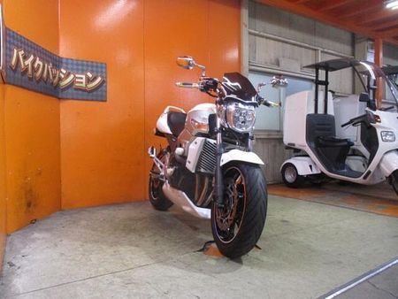 スズキ GSR400 2009年の61PSフルパワーの後期のGSR400が入荷!ETCはじめ走り系のカスタム車! 80