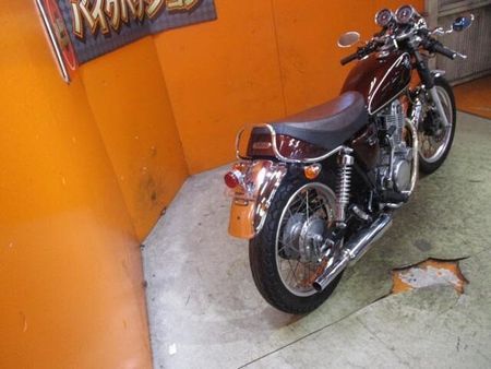 ヤマハ SR400 お洒落なカフェレーサーカスタムのFiのカスタムSRが入荷!写真の通りとっても綺麗な一台! 15