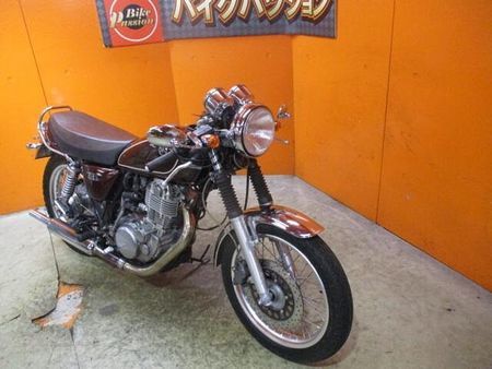 ヤマハ SR400 お洒落なカフェレーサーカスタムのFiのカスタムSRが入荷!写真の通りとっても綺麗な一台! 32