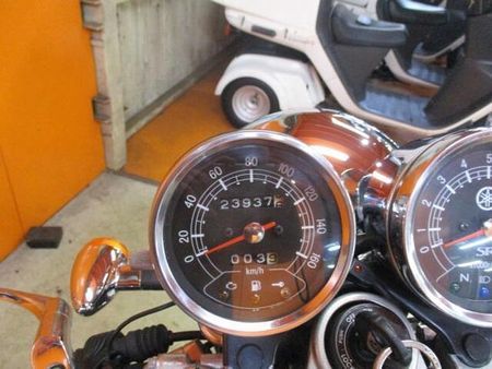ヤマハ SR400 お洒落なカフェレーサーカスタムのFiのカスタムSRが入荷!写真の通りとっても綺麗な一台! 39