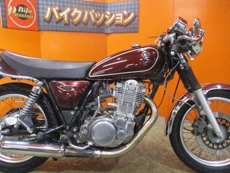 ヤマハ SR400 お洒落なカフェレーサーカスタムのFiのカスタムSRが入荷!写真の通りとっても綺麗な一台! 50