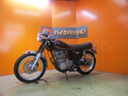 ヤマハ SR400 お洒落なカフェレーサーカスタムのFiのカスタムSRが入荷!写真の通りとっても綺麗な一台! 72