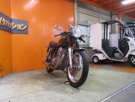 ヤマハ SR400 お洒落なカフェレーサーカスタムのFiのカスタムSRが入荷!写真の通りとっても綺麗な一台! 74