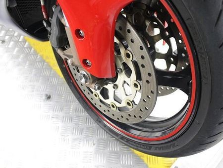 ホンダ CBR1000RR 国内モデルなのでアフターメンテナンス、安心ですね 22
