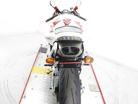 ホンダ CBR1000RR 国内モデルなのでアフターメンテナンス、安心ですね 30