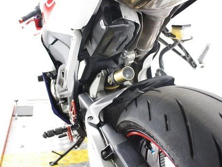 ホンダ CBR1000RR 国内モデルなのでアフターメンテナンス、安心ですね 31