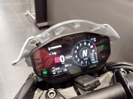 ドゥカティ MONSTER 937 Plus 10