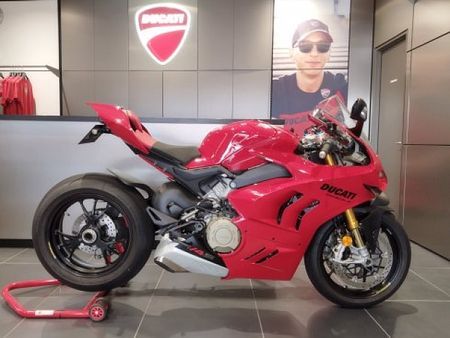 ドゥカティ PANIGALE V4 S 1