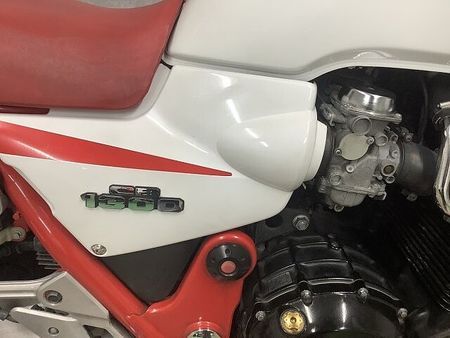 ホンダ CB1300スーパーフォア CB1300 SUPER FOUR モリワキマフラー、リアボックス装備 29