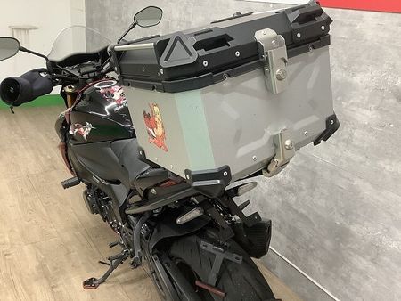 スズキ GSX-S1000 GSX-S1000 ABS スクリーン リアボックス装備 27