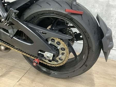 スズキ GSX-S1000 GSX-S1000 ABS スクリーン リアボックス装備 30