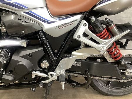 ホンダ CB1300スーパーフォア CB1300スーパーフォア ETC&グリップヒーター標準装備 アクティブ製サブフレーム 19