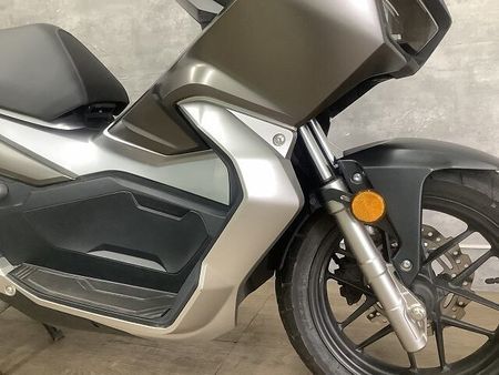 ホンダ ADV150 ADV150 2020年モデル カスタムスクリーン リアボックス 38