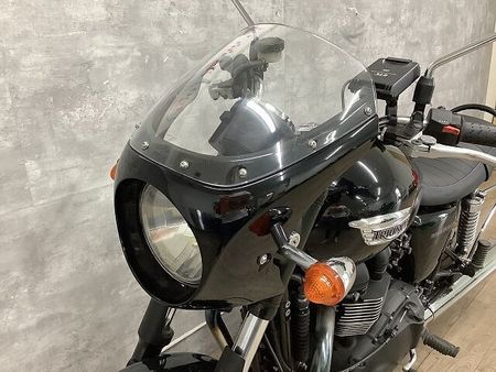 トライアンフ BONNEVILLE ボンネビル ビキニカウル装備 2015年モデル 20
