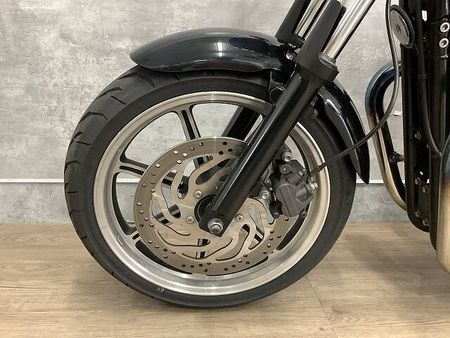 トライアンフ BONNEVILLE ボンネビル ビキニカウル装備 2015年モデル 22