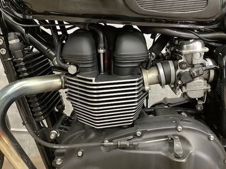 トライアンフ BONNEVILLE ボンネビル ビキニカウル装備 2015年モデル 27