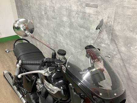 トライアンフ BONNEVILLE ボンネビル ビキニカウル装備 2015年モデル 37