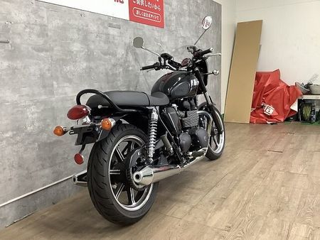 トライアンフ BONNEVILLE ボンネビル ビキニカウル装備 2015年モデル 6