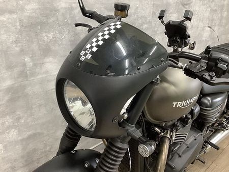 トライアンフ STREET TWIN ストリートツイン キーレスタンクキャップ 2021年モデル サイドバッグサポート 19