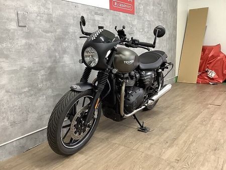 トライアンフ STREET TWIN ストリートツイン キーレスタンクキャップ 2021年モデル サイドバッグサポート 3